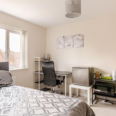 Large Double Room & Private Ensuite Bathroom, Badbury Park, Swindon, Near Great Western Hospital Exterior photo